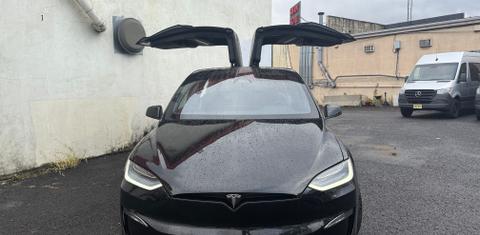 Tesla Model X 2022