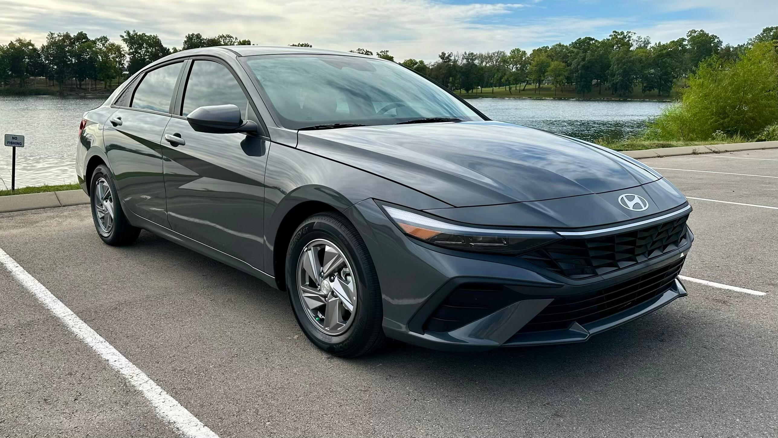 Hyundai Elantra 2024 in Nashville, TN