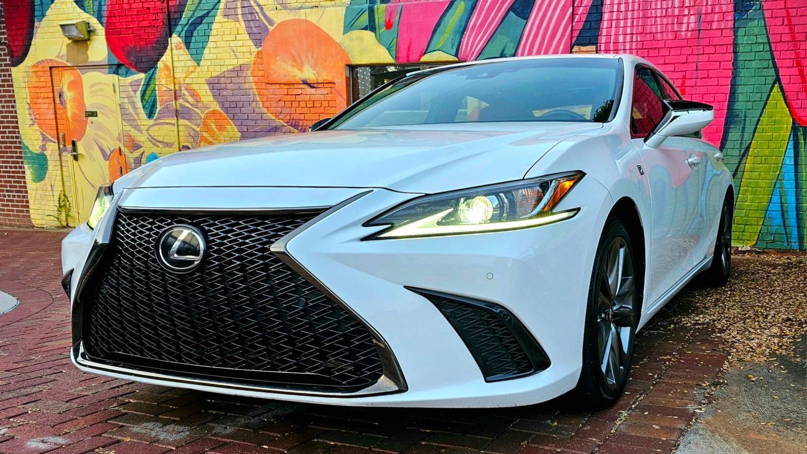 Lexus ES 2019 in 