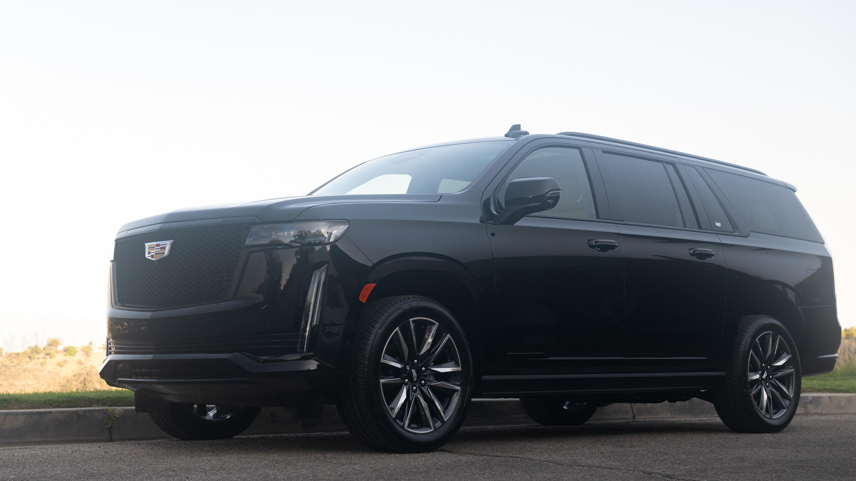 Cadillac Escalade ESV 2022 in 