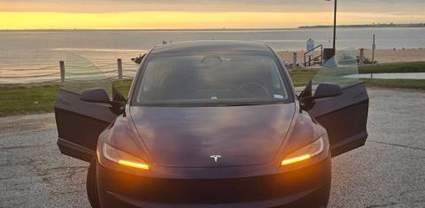 Tesla Model 3 2025
