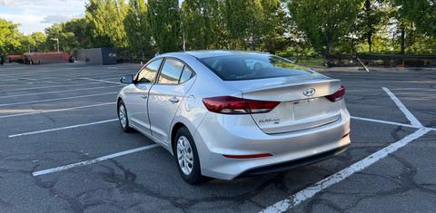 Hyundai Elantra 2018