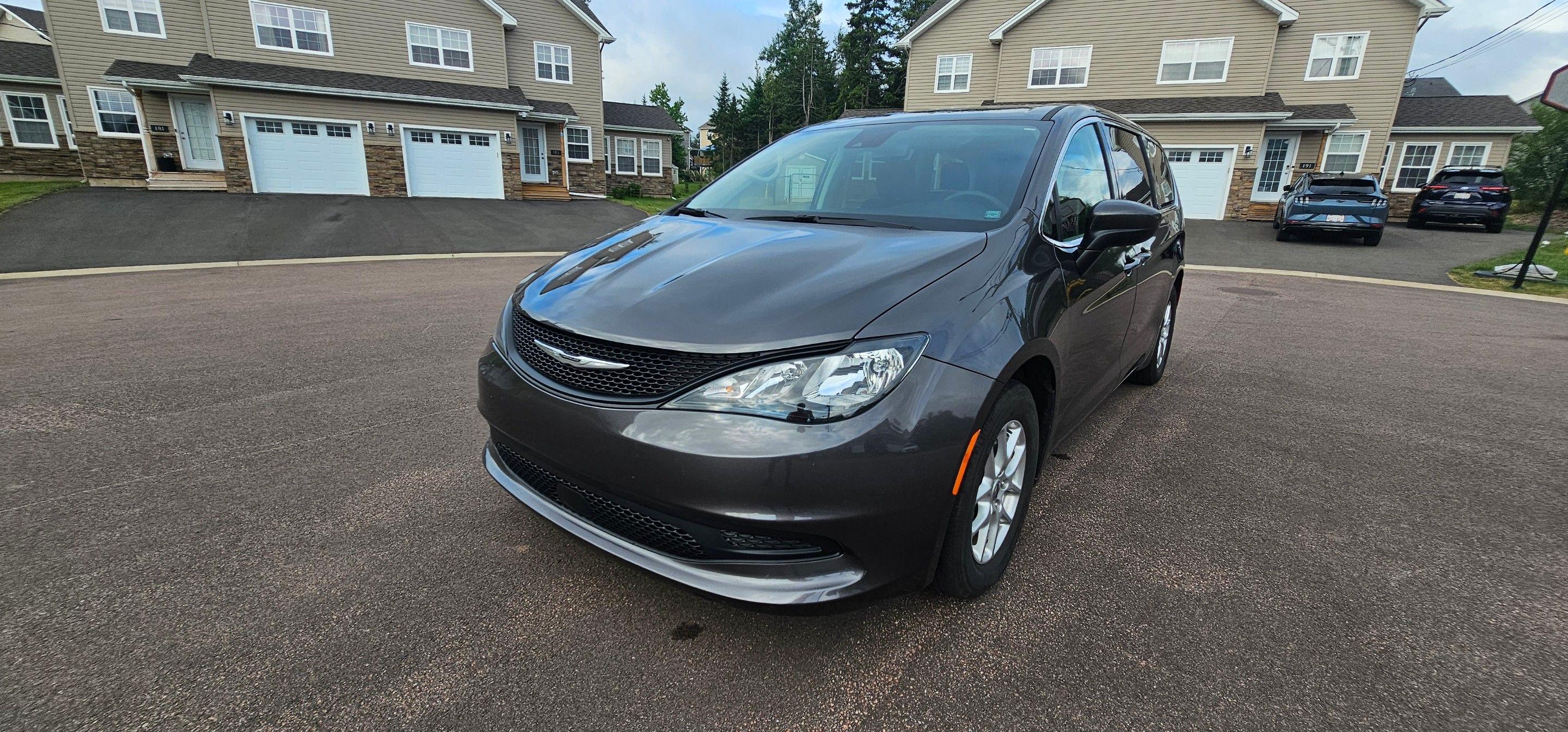 Chrysler Grand Caravan 2022 à 
