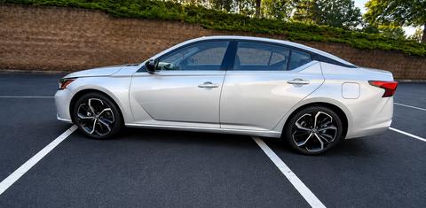 Nissan Altima 2025