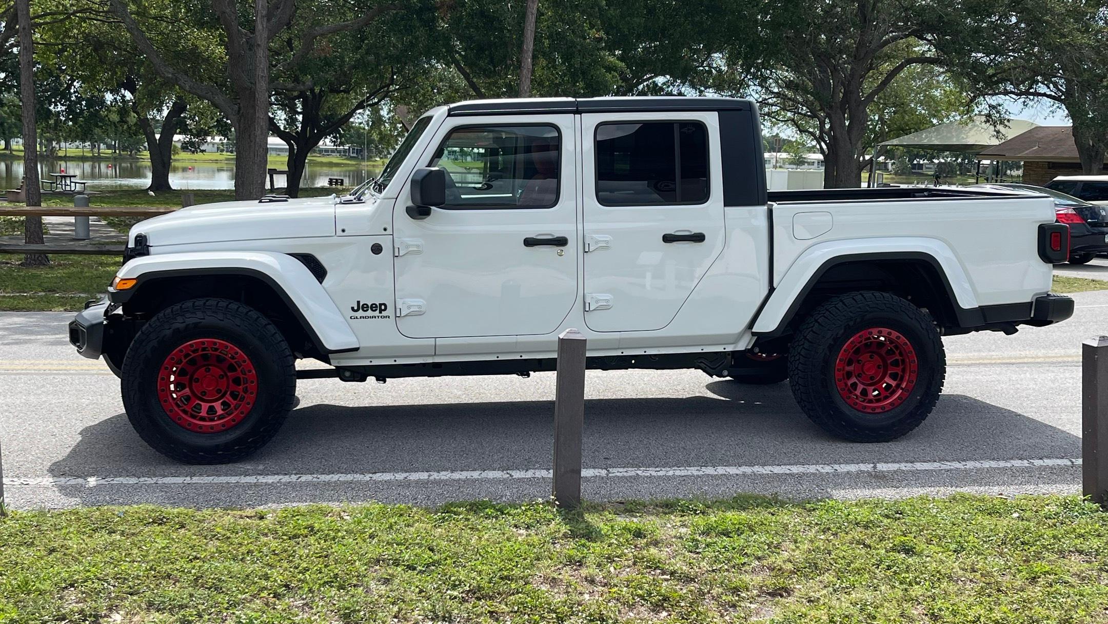 Jeep Gladiator 2022 in Lambertville, MI