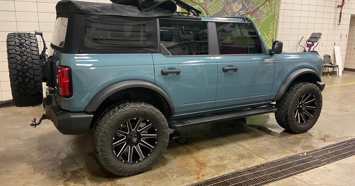Ford Bronco 2022 rental in Louisville, KY by James H. Turo