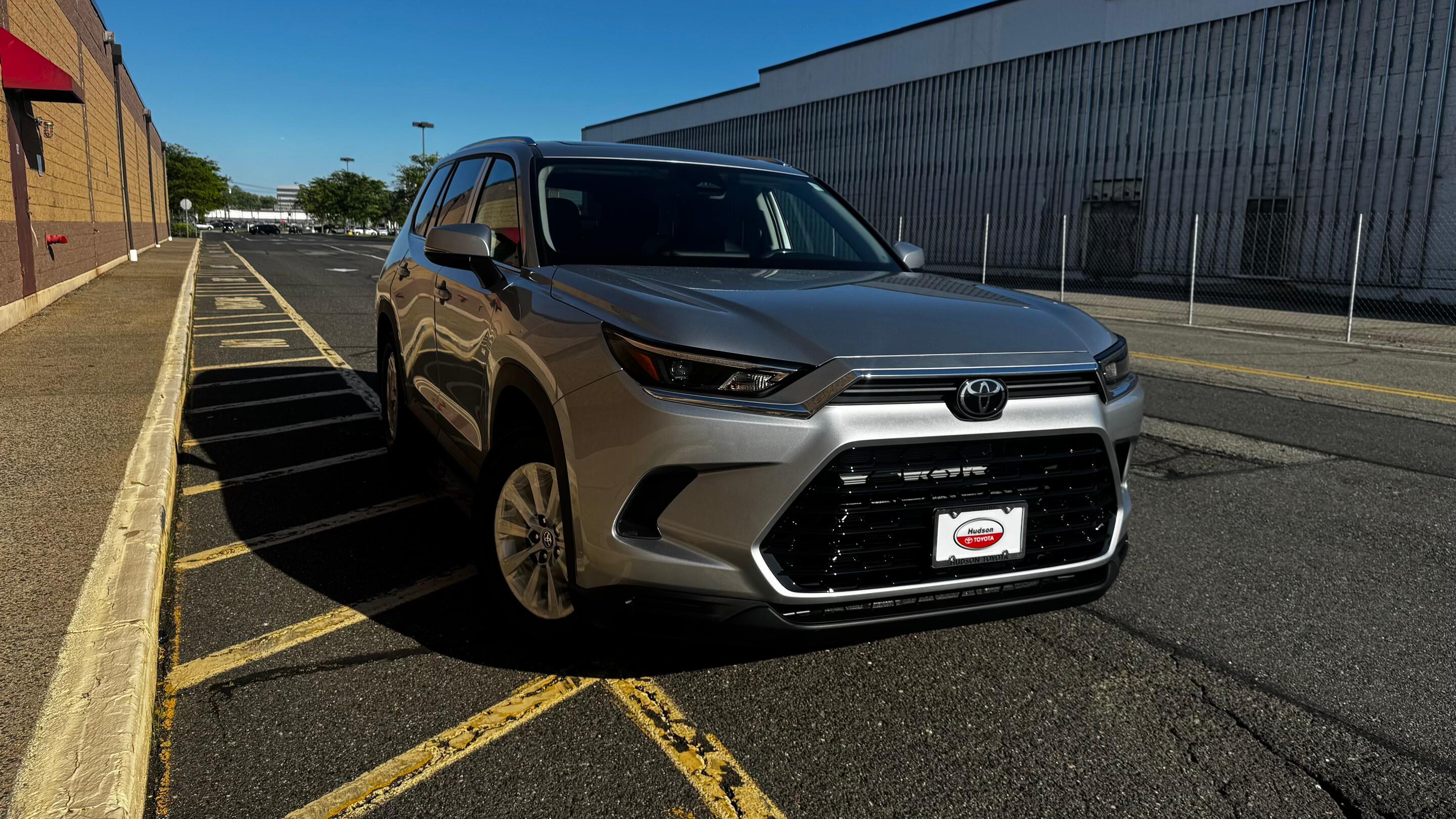Toyota Grand Highlander 2025 in Jersey City, NJ