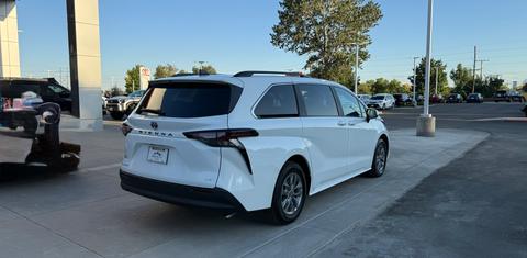 Toyota Sienna 2025