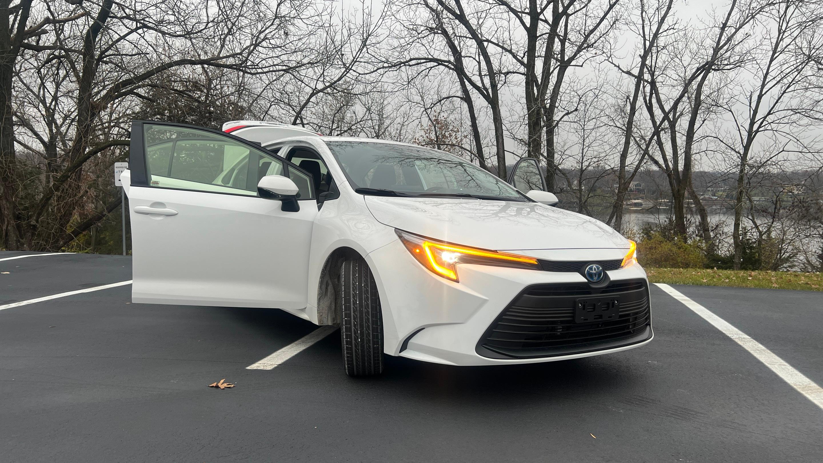Toyota Corolla Hybrid 2024 in Wentzville, MO