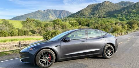Tesla Model 3 2024