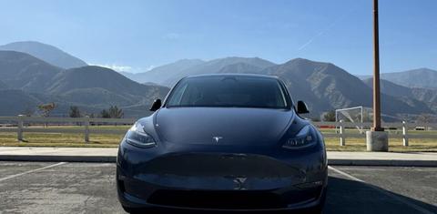 Tesla Model Y 2023
