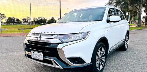 Mitsubishi OUTLANDER 2018