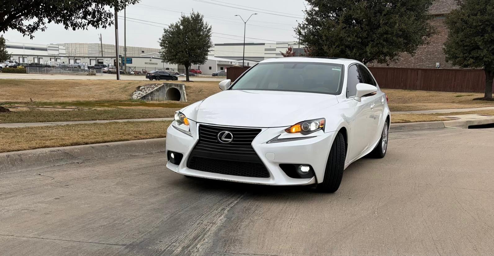 Lexus IS 2016 in Fort Worth, TX