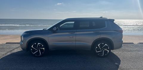 Mitsubishi Outlander 2024