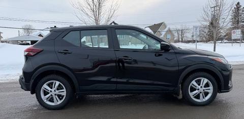 Nissan Kicks Play 2025