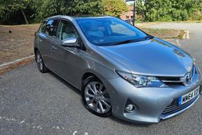 Toyota Auris 2014 in London