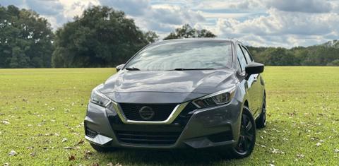 Nissan Versa 2021