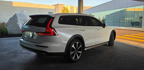 Volvo V60 Cross Country 2024