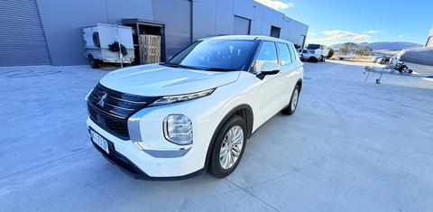 Mitsubishi OUTLANDER 2023