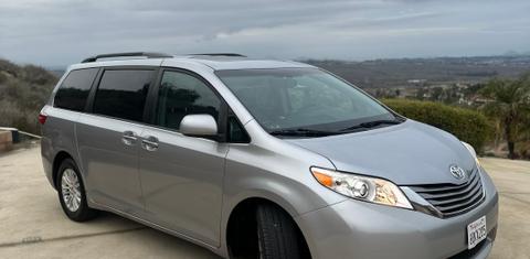 Toyota Sienna 2015