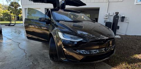 Tesla Model X 2023