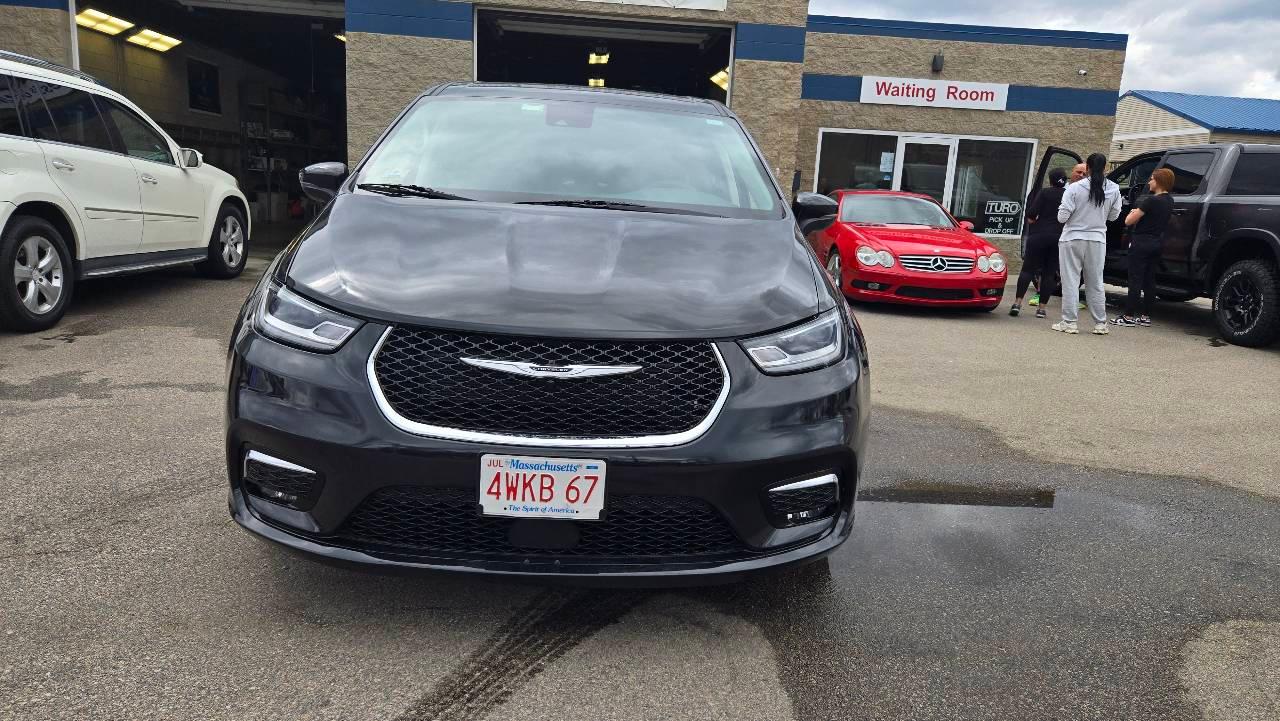 Chrysler Pacifica 2023 in Mendon, MA