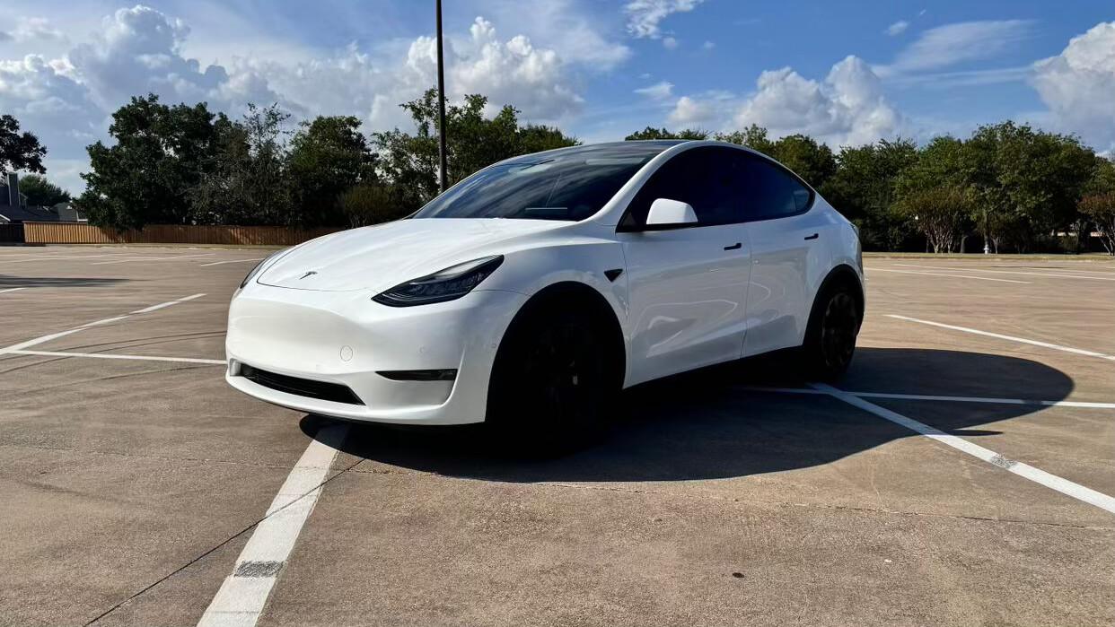 Tesla Model Y 2022 in Mesquite, TX