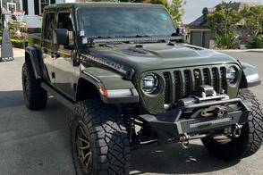 Jeep Gladiator car