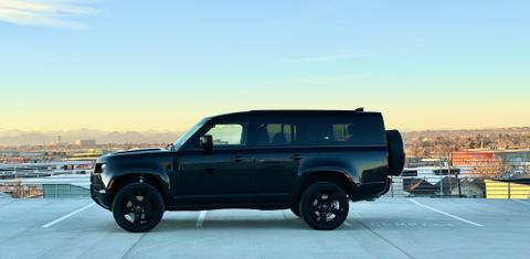 Land Rover Defender 2023