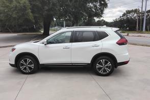 Nissan Rogue car