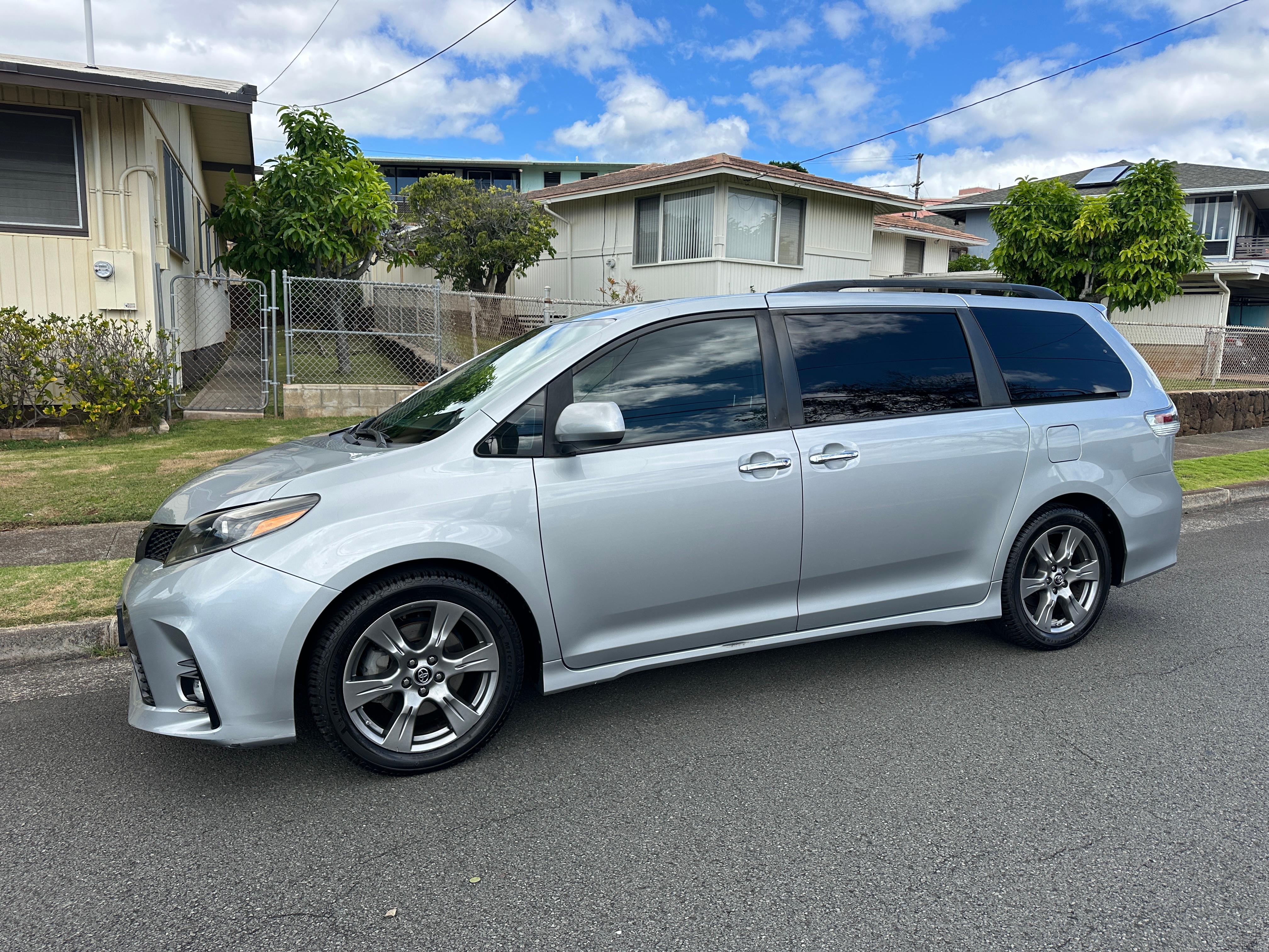 Toyota Sienna 2019 in Honolulu, HI
