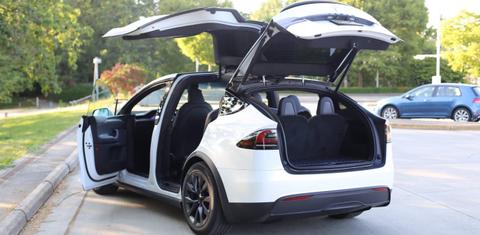 Tesla Model X 2022