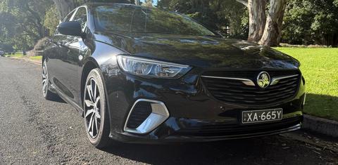 Holden COMMODORE 2018