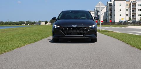 Hyundai Elantra 2023
