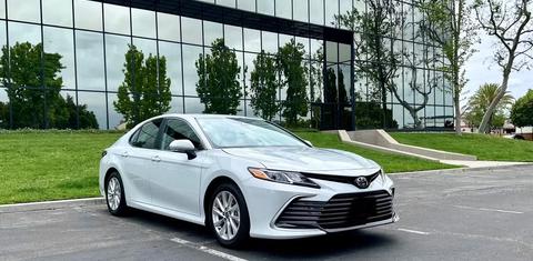 Toyota Camry 2019