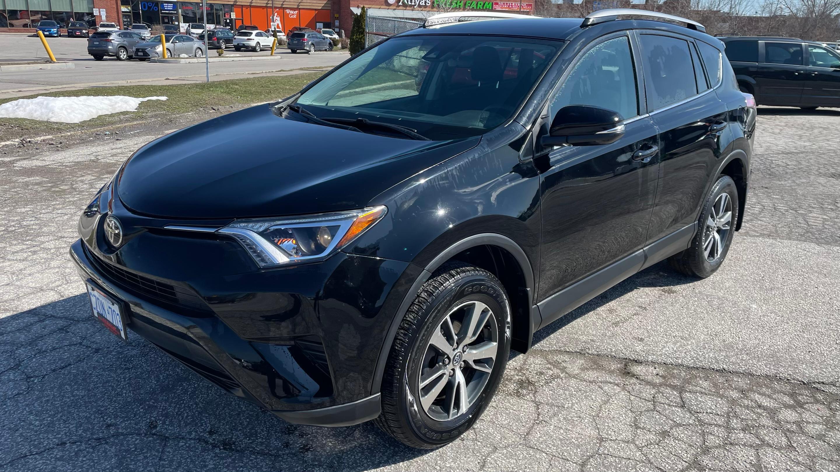 Toyota RAV4 2018 à 
