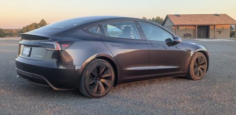 Tesla Model 3 2024