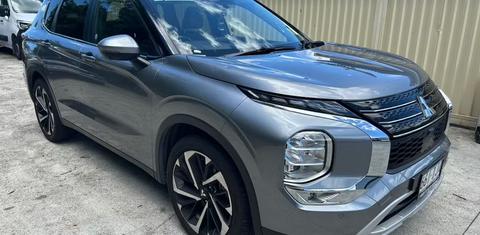 Mitsubishi OUTLANDER 2023
