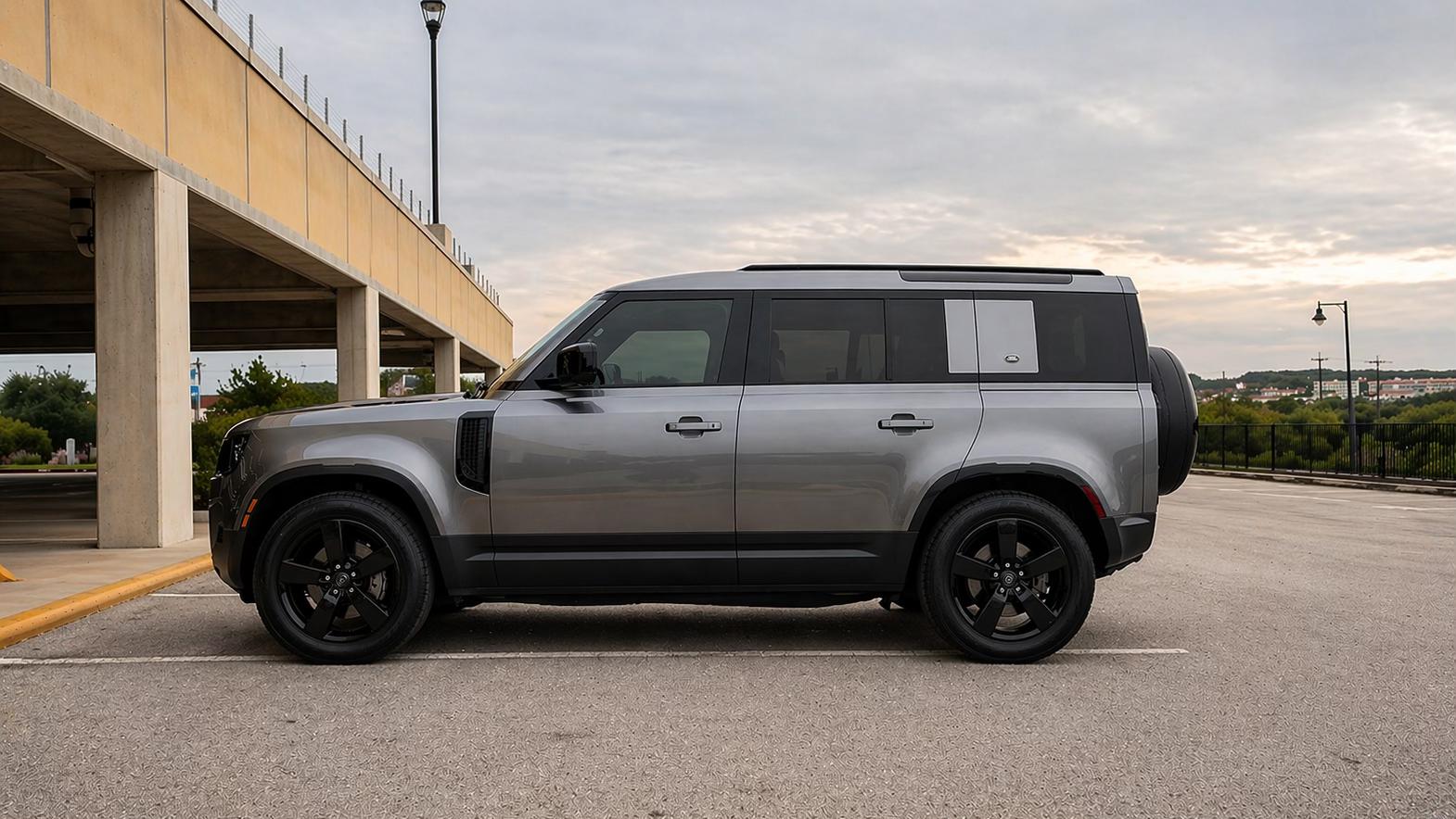 Land Rover Defender 2024 in San Antonio, TX