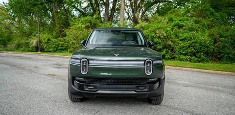 Rivian R1T 2025