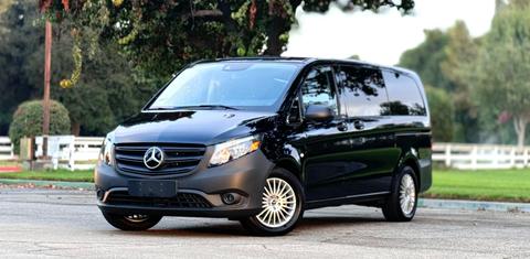 Mercedes-Benz Metris 2023
