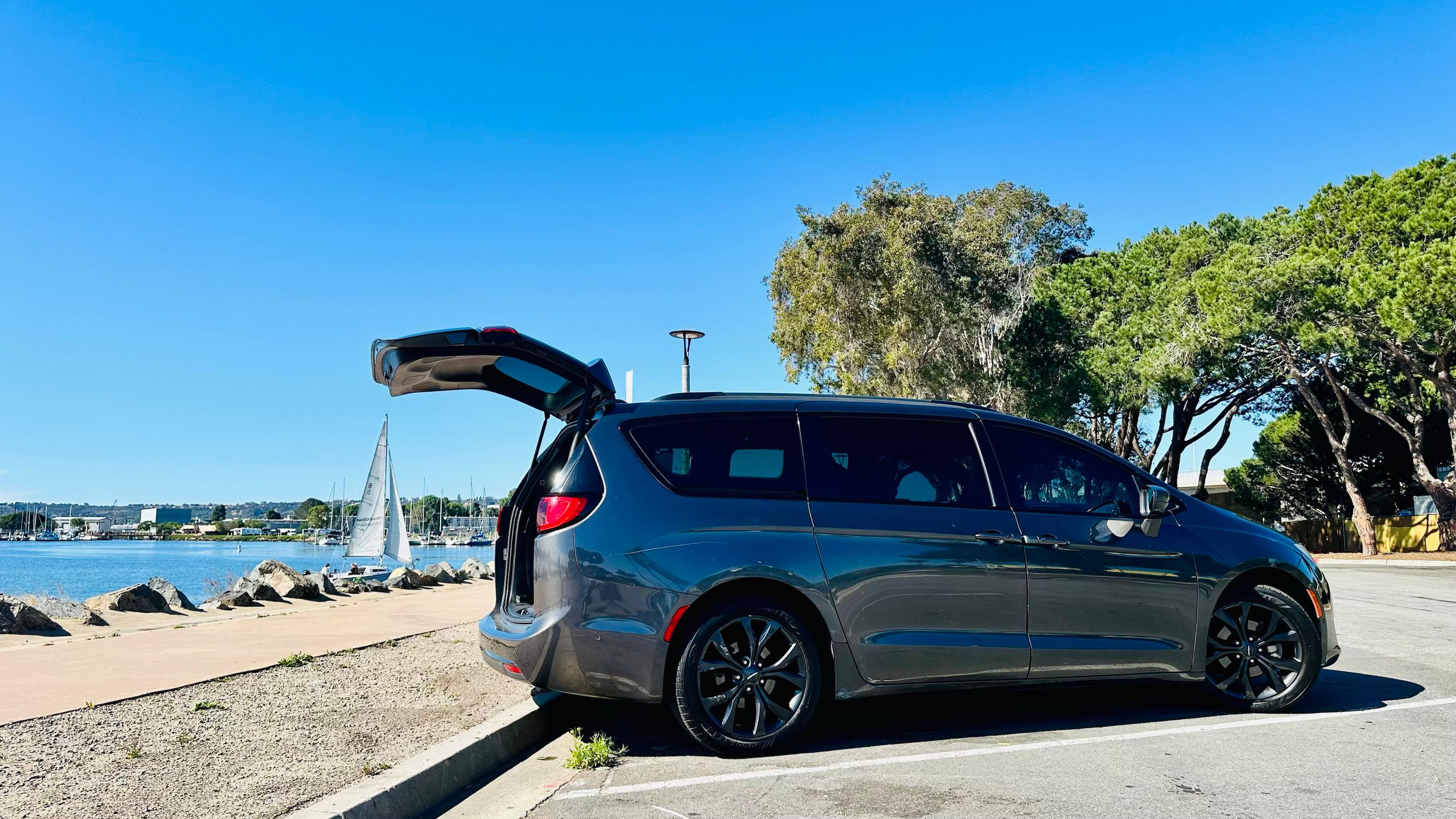 Chrysler Pacifica 2019 in San Diego, CA