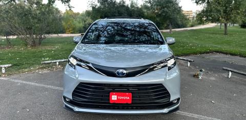Toyota Sienna 2024
