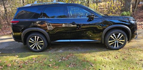 Nissan Pathfinder 2024