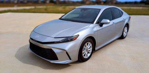 Toyota Camry Hybrid 2025