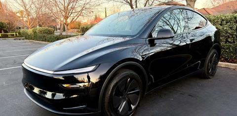 Tesla Model Y 2026