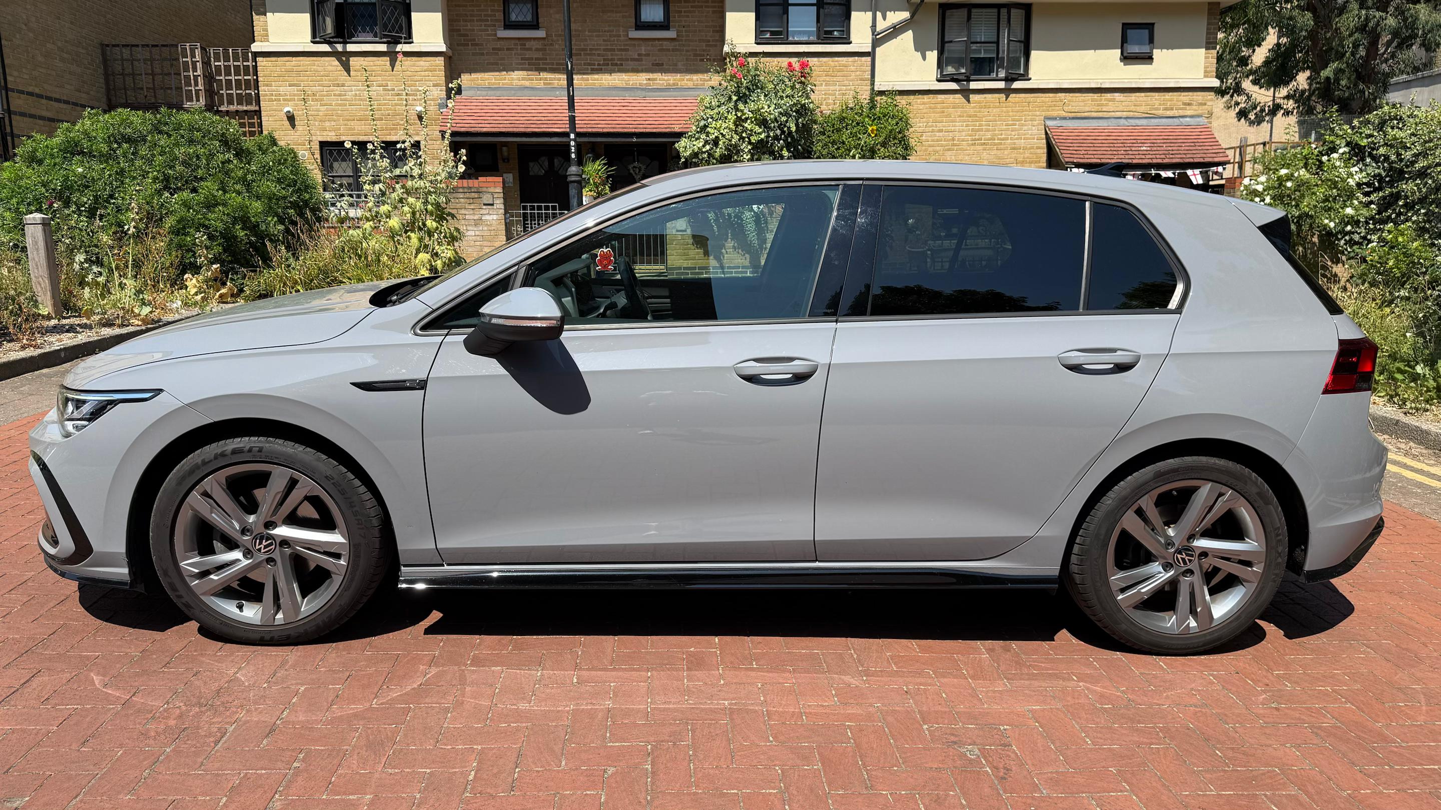 Volkswagen Golf 2023 in London
