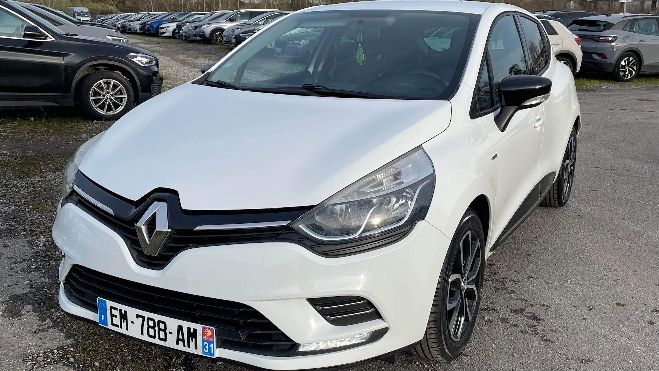 Renault CLIO IV 2017 à Villeneuve-Tolosane