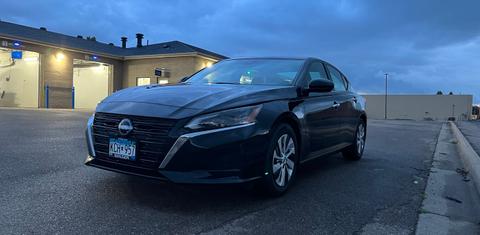 Nissan Altima 2023