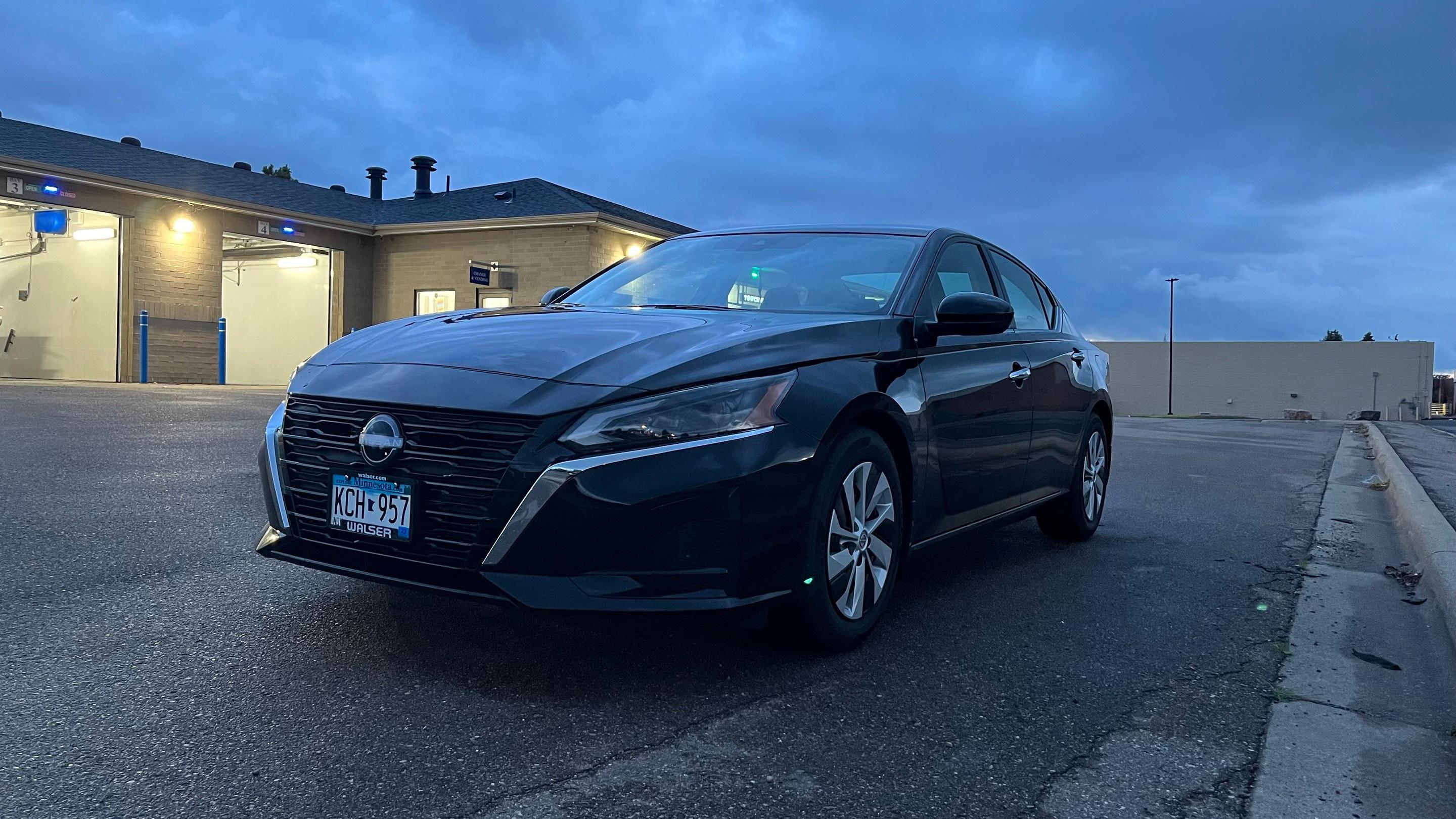 Nissan Altima 2023 in Bloomington, MN